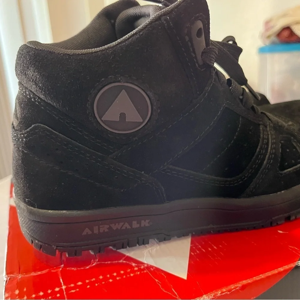 Airwalk slip oil